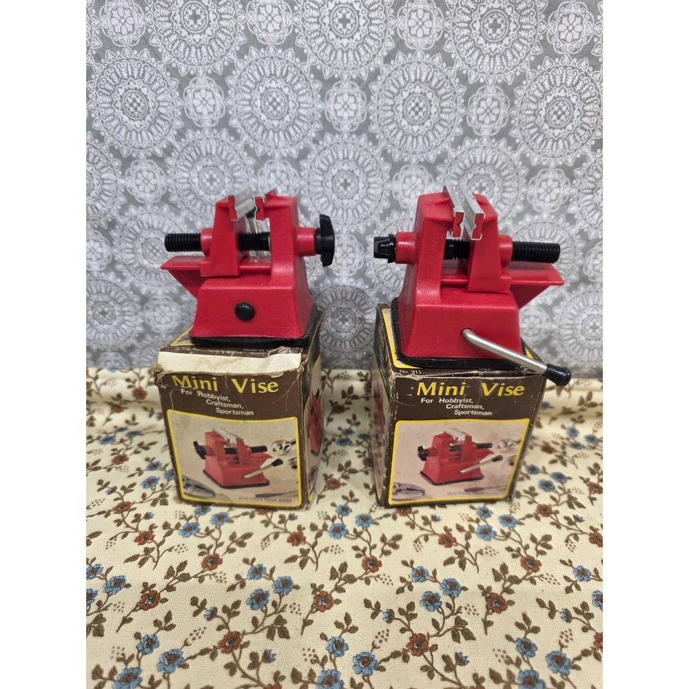2 Vintage Mini Vises Hobbyist Craftsman Sportsman Suction‎ Grip Base Red Plastic